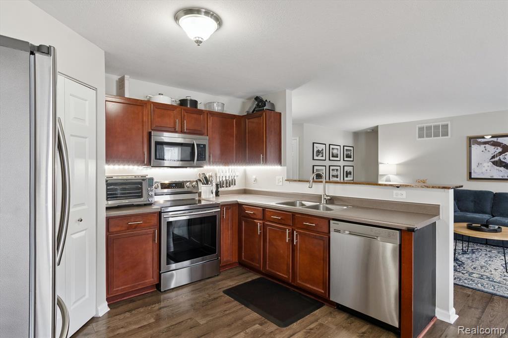 8056 Beechwood Boulevard, Dexter, MI 48130 — Photo 15
