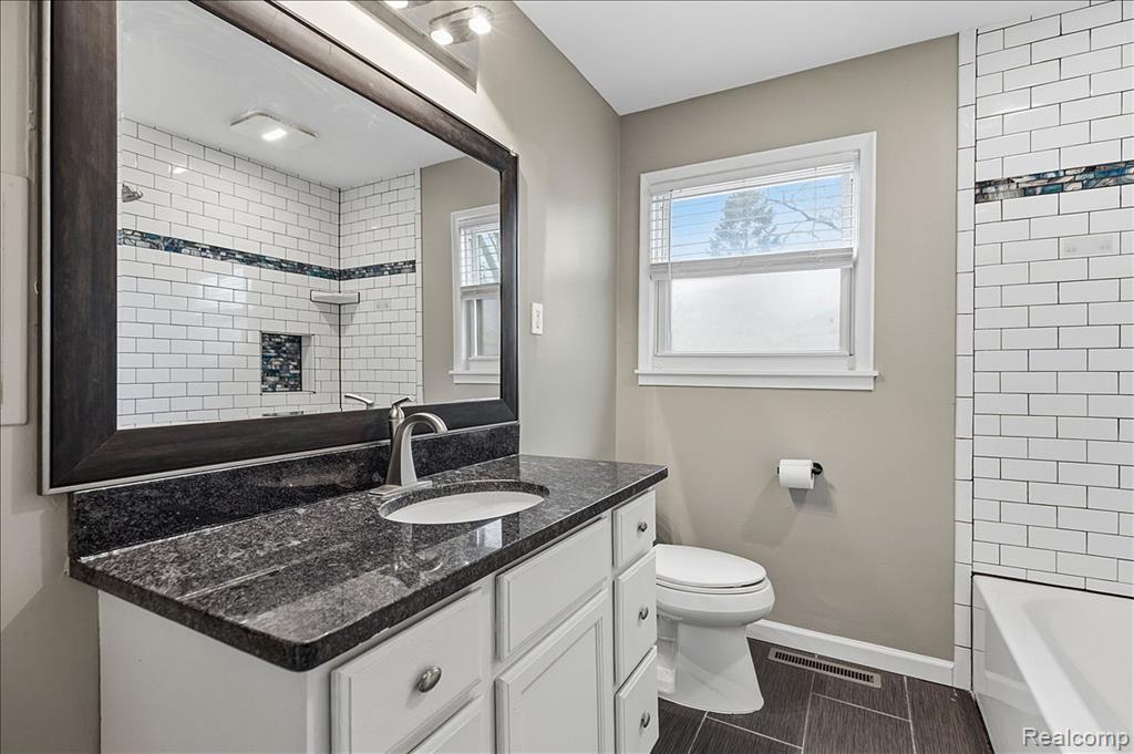 2160 Phillips Road, Auburn Hills, MI 48326 — Photo 13