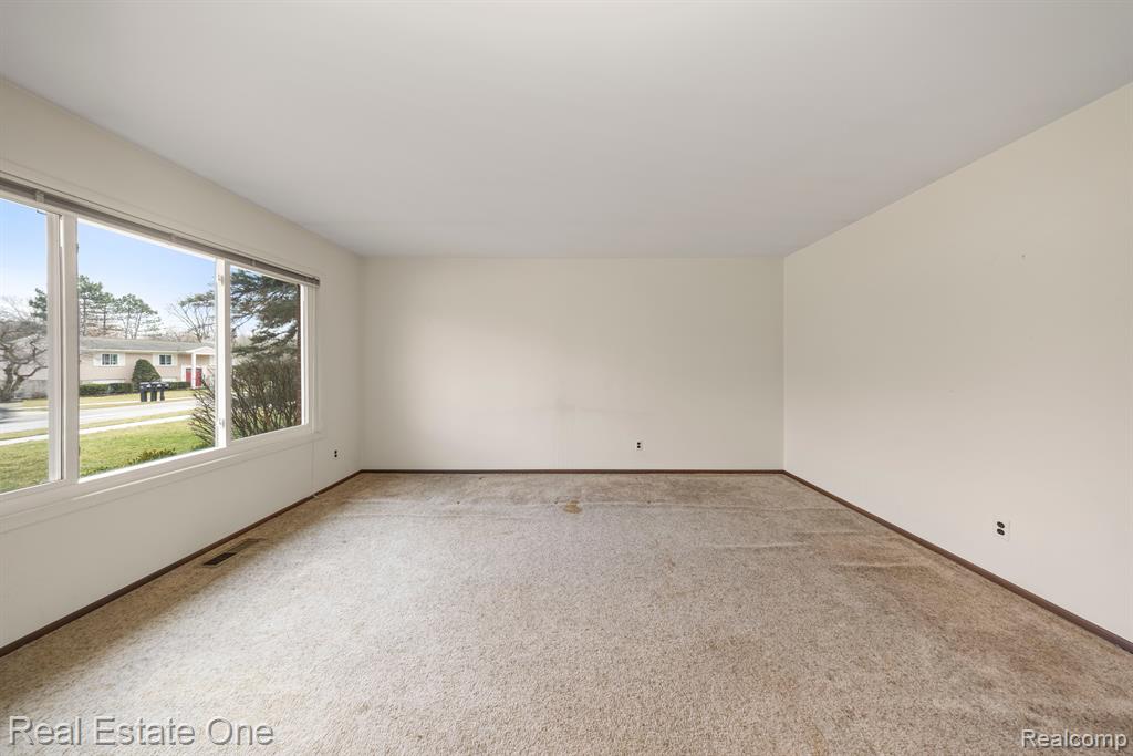 41650 BORCHART Drive, Novi, MI — Photo 6