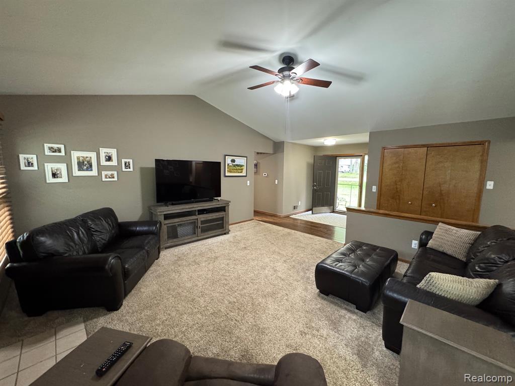 5851 Kingfisher Lane, Clarkston, MI — Photo 14