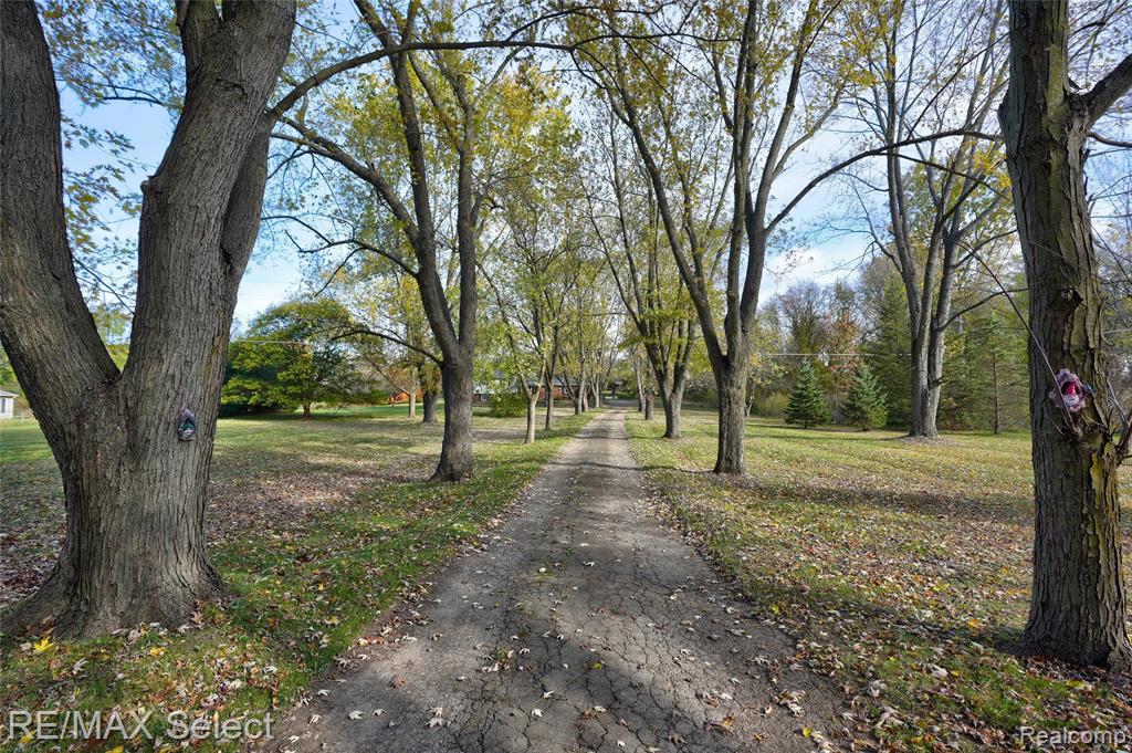 550 W Rose Center Road, Holly, MI 48442 — Photo 6