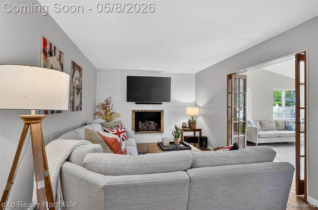24168 Saint Mary Court, Farmington, MI 48336 — Photo 27