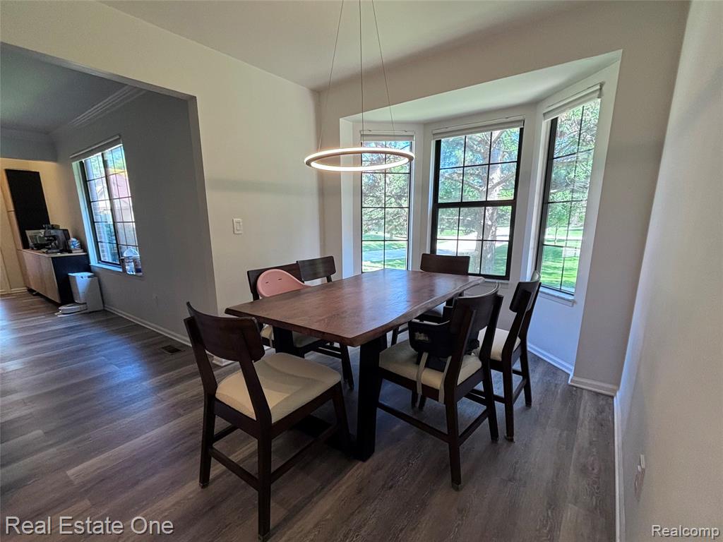 66 Meadow Wood Drive, Rochester Hills, MI 48307 — Photo 9