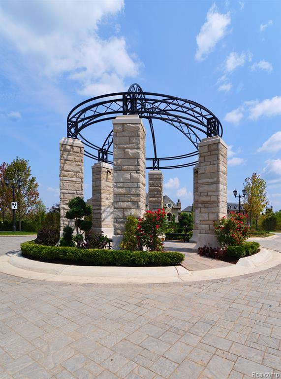 2520 Creekside Court, Rochester, MI 48306 — Photo 10