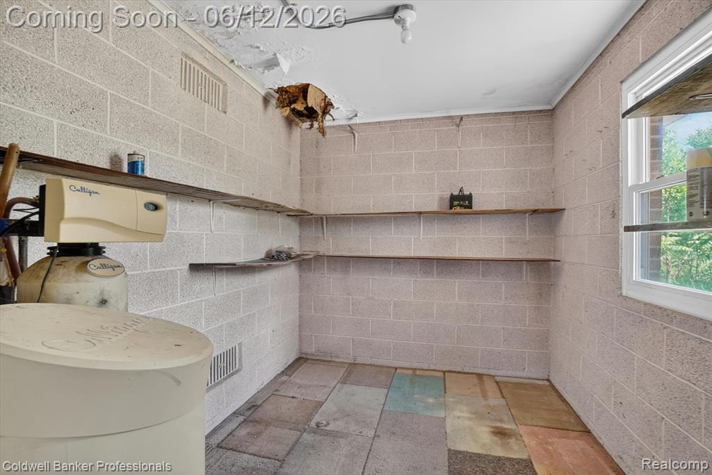 8245 Fenton Road, Grand Blanc, MI 48439 — Photo 38