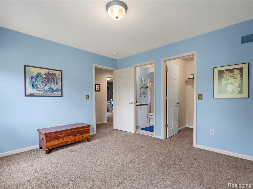 7253 CARLYLE, West Bloomfield, MI — Photo 48