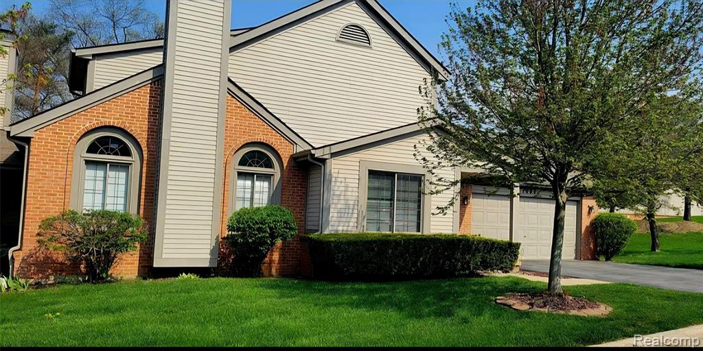 1004 Elmwood Drive