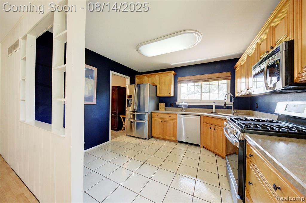 44323 Hanford Road, Canton, MI 48187 — Photo 13