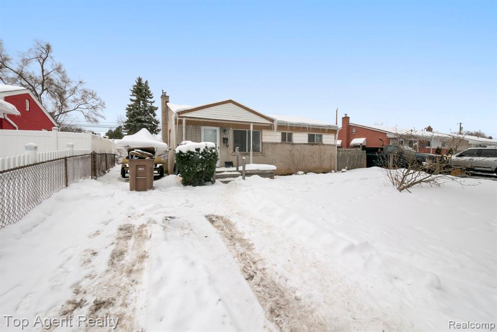 520 Linda Vista Drive, Pontiac, MI 48342 — Photo 2