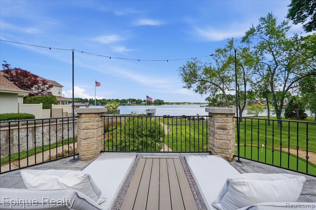 4312 Sashabaw Road, Waterford, MI 48329 — Photo 31