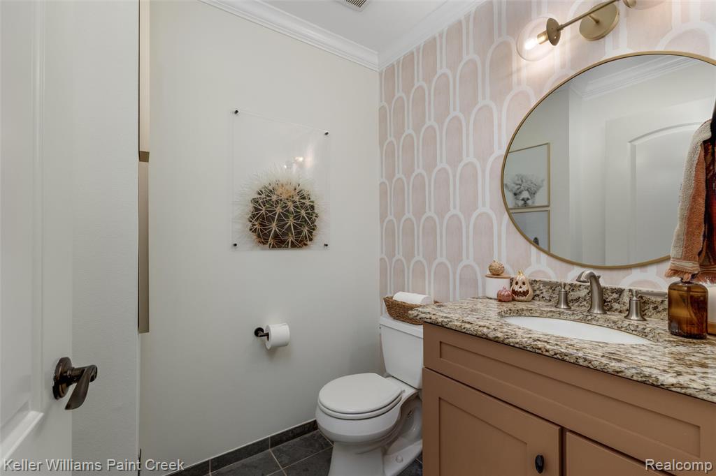 912 E Gunn Road, Rochester, MI 48306 — Photo 22