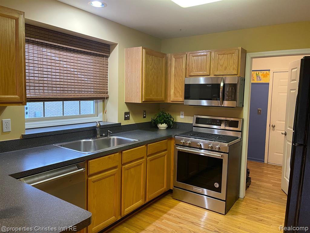 7487 GREEN MEADOW Lane, Canton, MI 48187 — Photo 4