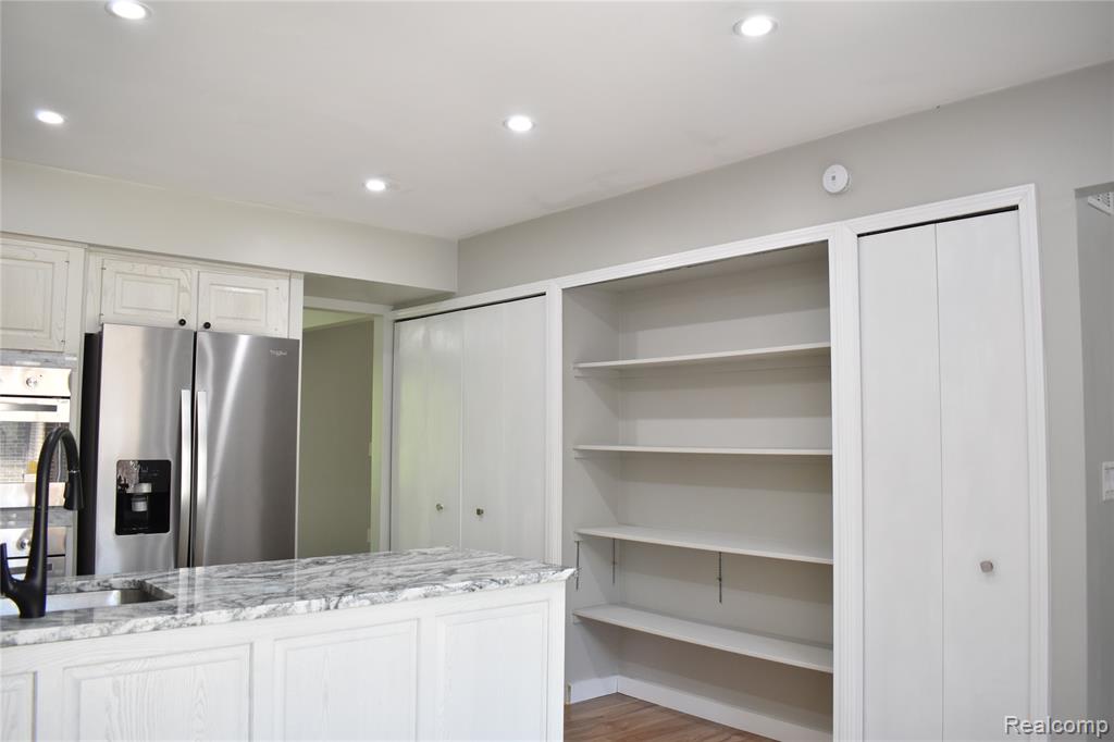 2073 Bordeaux Street, West Bloomfield, MI 48323 — Photo 12