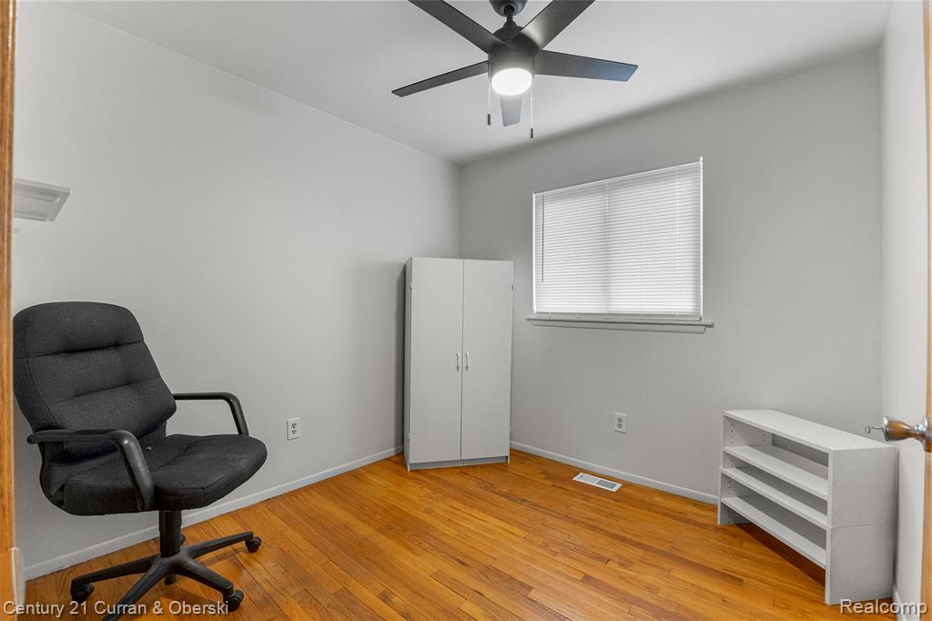 7011 Helen Street, Garden City, MI — Photo 19