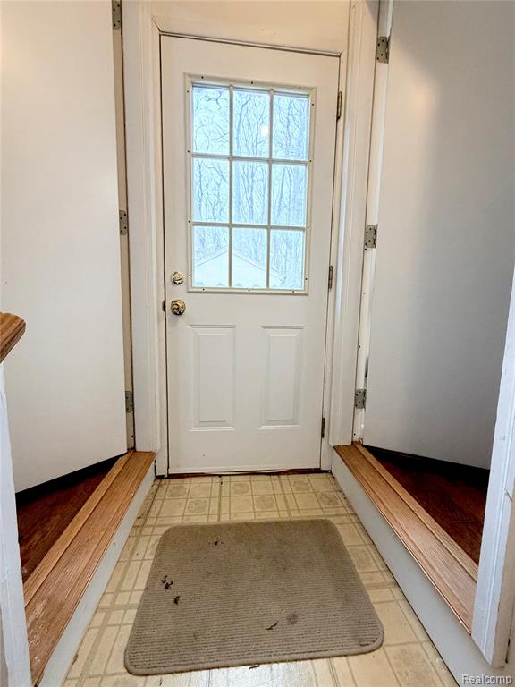 6279 Buckshore Drive Drive, Whitmore Lake, MI 48189 — Photo 14