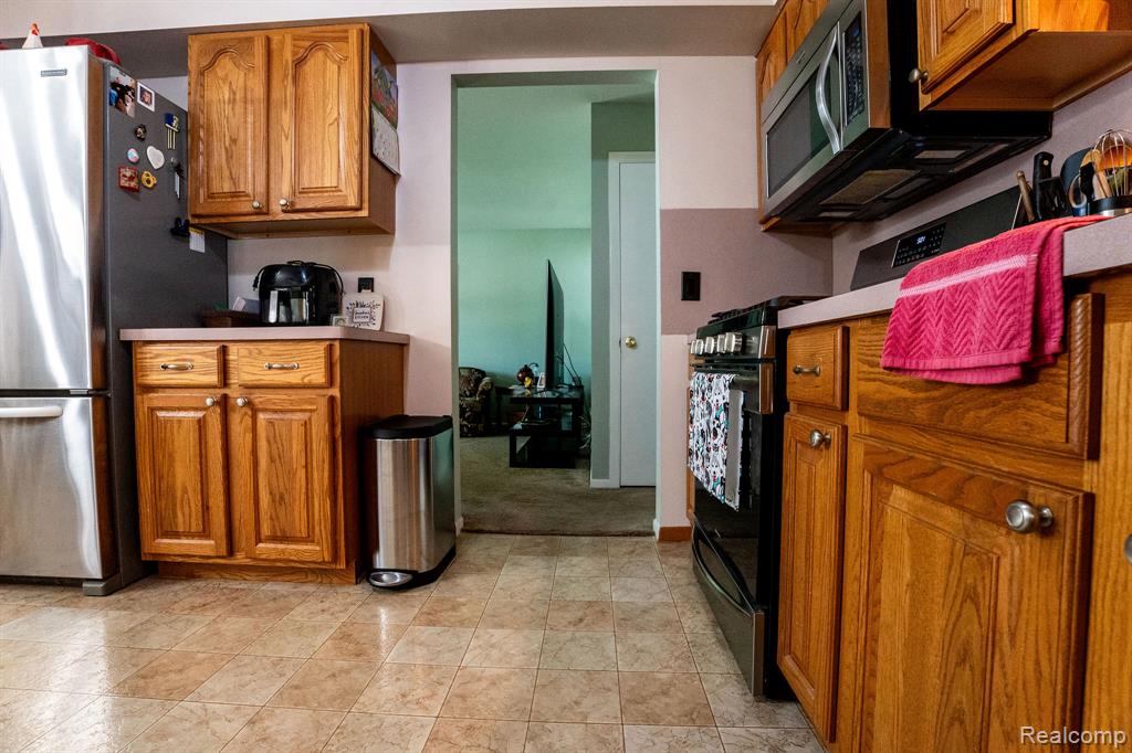 4190 Charter Oak Drive, Flint, MI 48507 — Photo 17