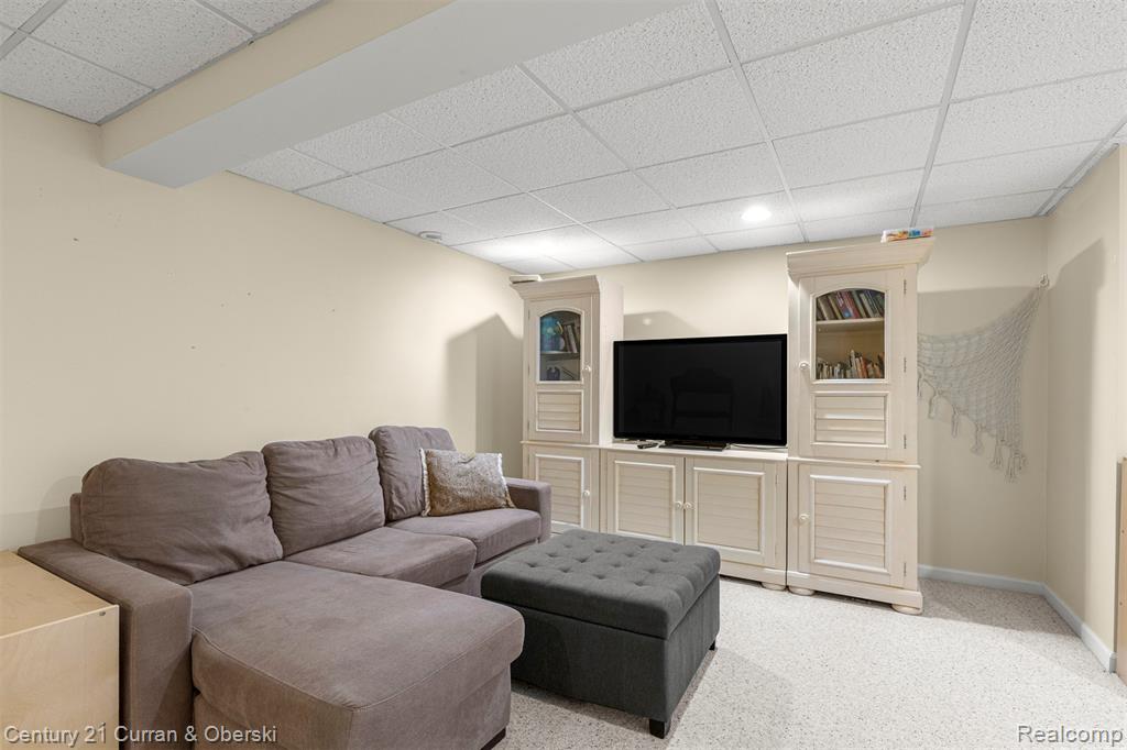 1424 Woodbridge Lane, Wixom, MI 48393 — Photo 61