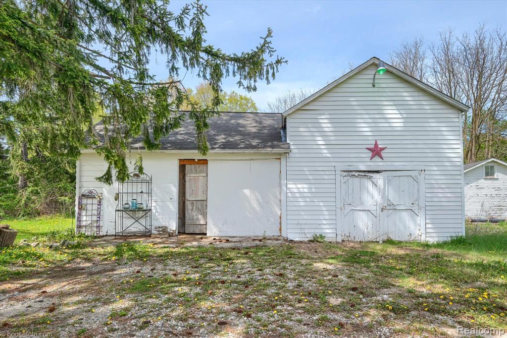 164 Myers Road, Lapeer, MI 48446 — Photo 2