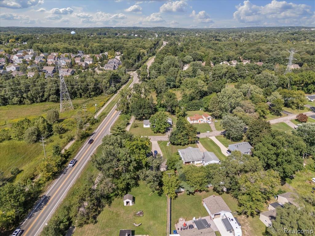 7096 Tappon Drive, Clarkston, MI — Photo 10