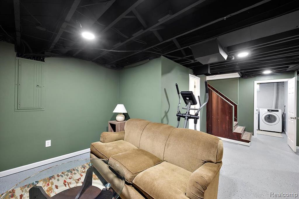 580 E Montcalm Street, Pontiac, MI 48342 — Photo 45