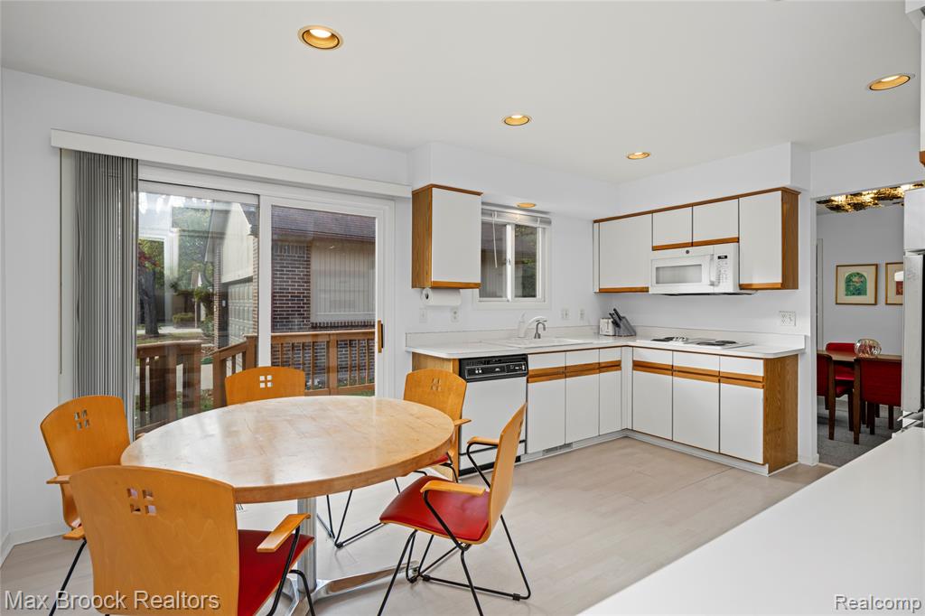 7400 Tall Timbers, West Bloomfield, MI — Photo 11