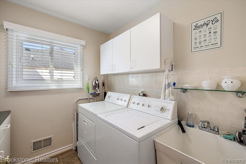 51161 BLUE SPRUCE Drive, Macomb, MI 48042 — Photo 18