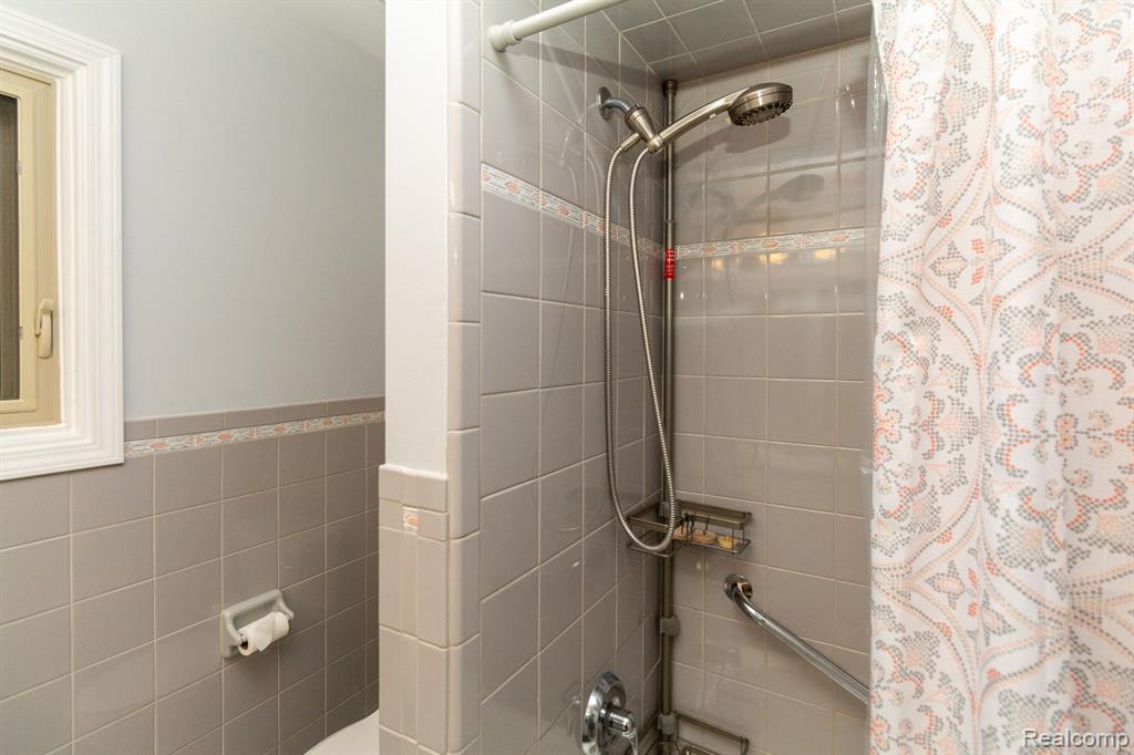 5451 ROBERT Street, Shelby, MI 48316 — Photo 24