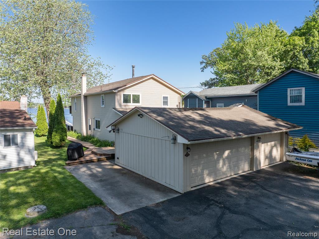 4825 Downing Drive, Pinckney, MI 48169 — Photo 8