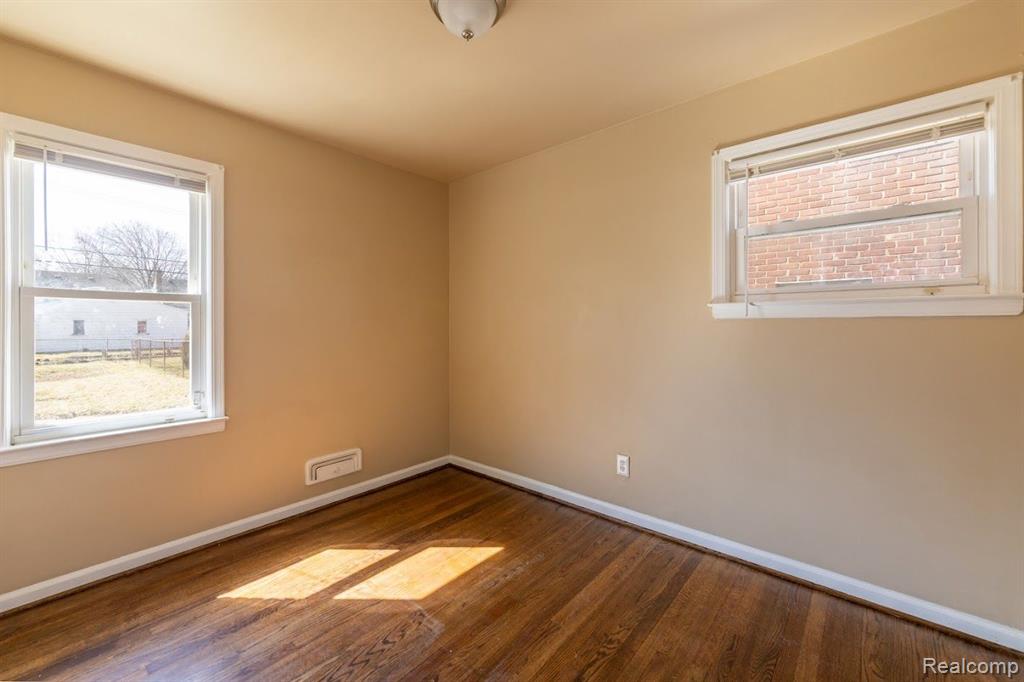 620 ARLINGTON Street, Inkster, MI 48141 — Photo 11