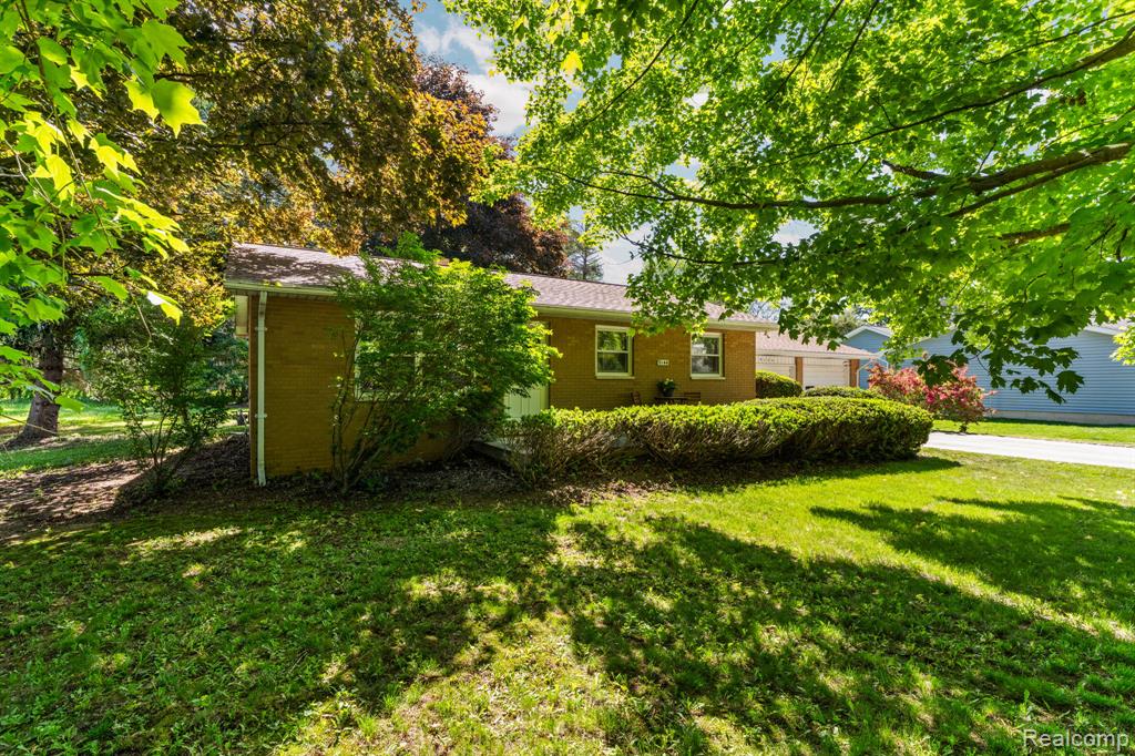 9144 Walnut Drive, Whitmore Lake, MI 48189 — Photo 44
