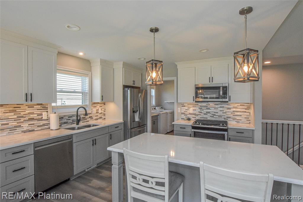 1174 Prudence Drive, Waterford, MI 48327 — Photo 15