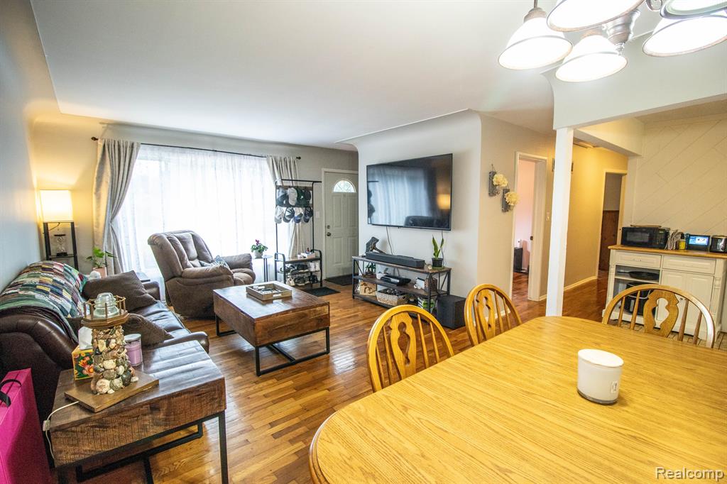 5369 Devon Court, Flint, MI 48532 — Photo 4