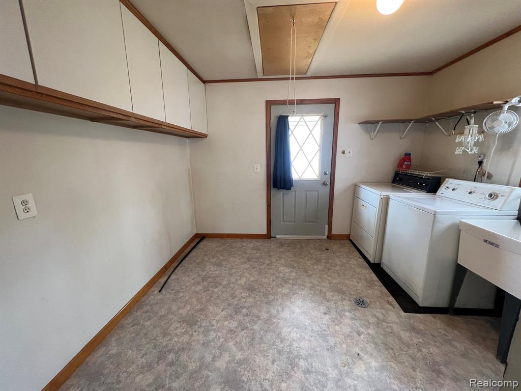 520 E BRICKLEY Avenue, Hazel Park, MI 48030 — Photo 12
