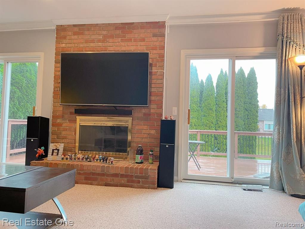 685 ESSEX Drive, Rochester Hills, MI 48307 — Photo 12