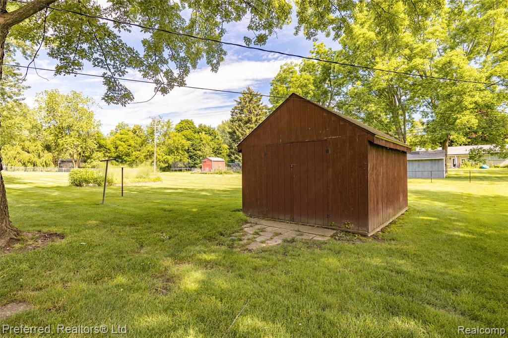 6346 Donaldson Drive, Troy, MI 48085 — Photo 20