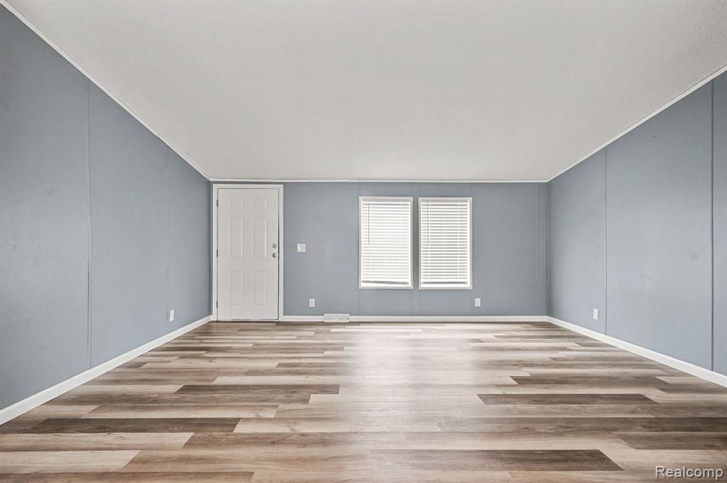 6 Ponderosa Trail S, Belleville, MI 48111 — Photo 3
