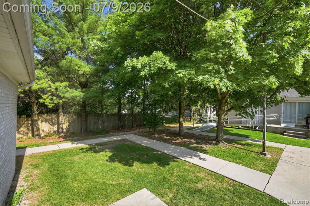 47078 Auburn Court, Utica, MI 48317 — Photo 17