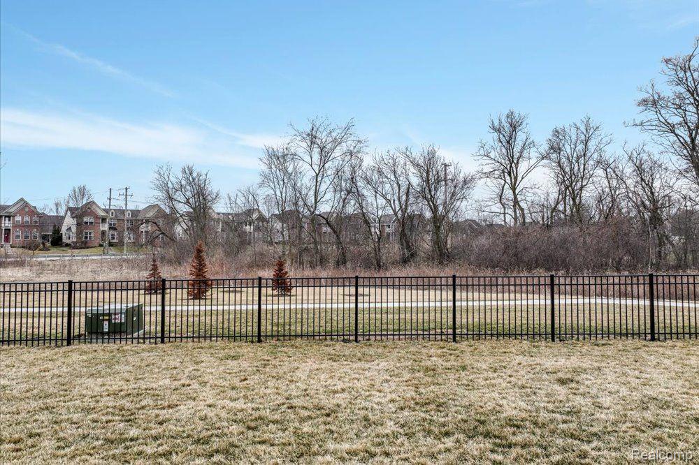 50825 Ross Street, Canton, MI 48187 — Photo 39
