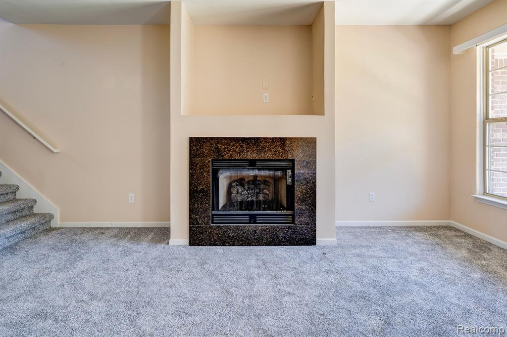 41211 N MAPLEWOOD Drive, Canton, MI 48187 — Photo 9