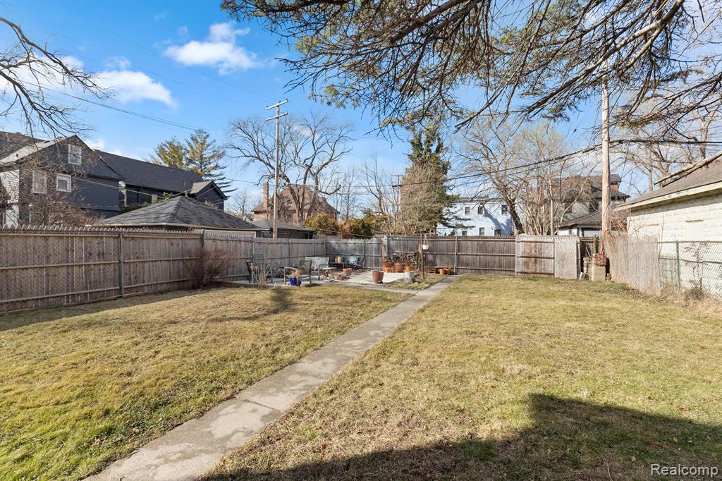 7831 Van Dyke Place, Detroit, MI 48214 — Photo 25
