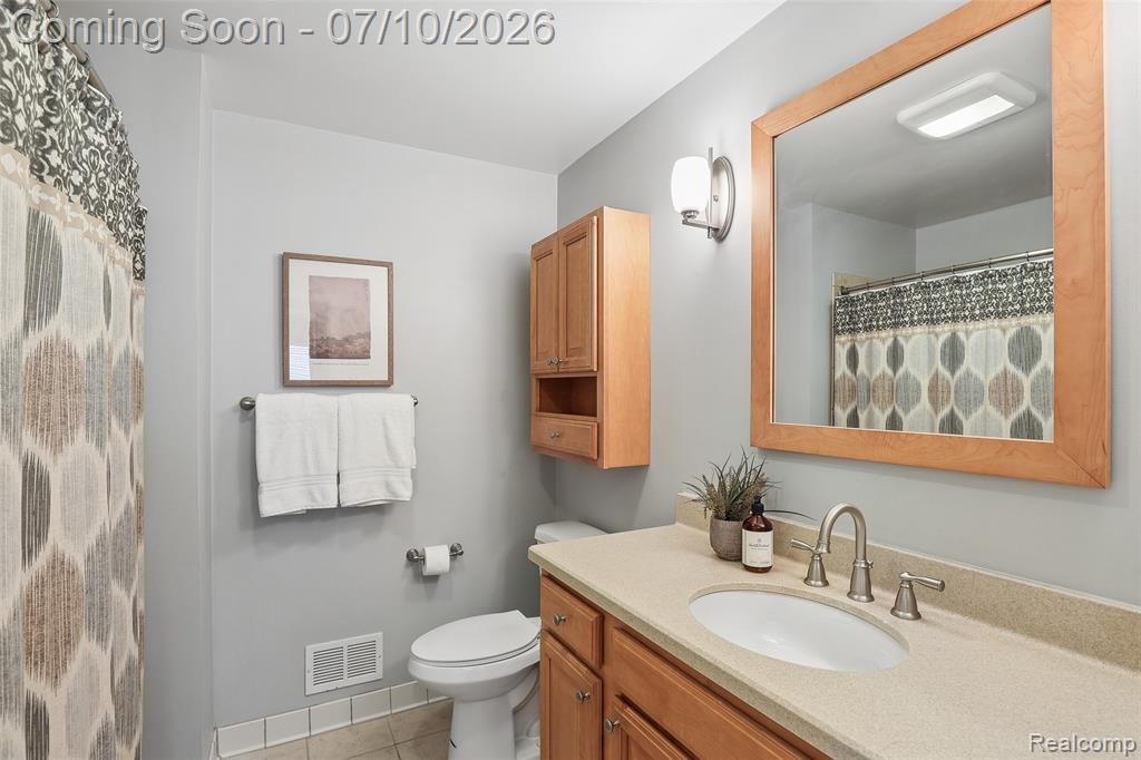 42698 Keystone Lane, Canton, MI 48187 — Photo 12