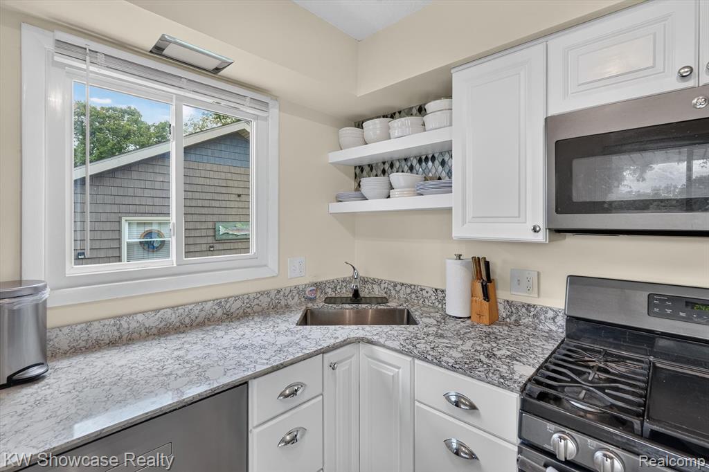 5854 Bullard Road, Fenton, MI 48430 — Photo 14