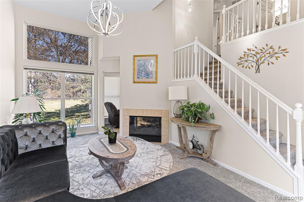 1033 Calpernia, Wixom, MI — Photo 2