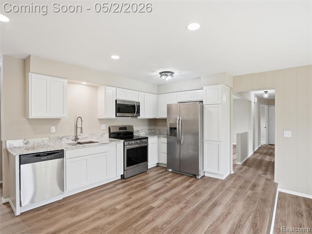 8618 Alwardt Drive, Sterling Heights, MI 48313 — Photo 8