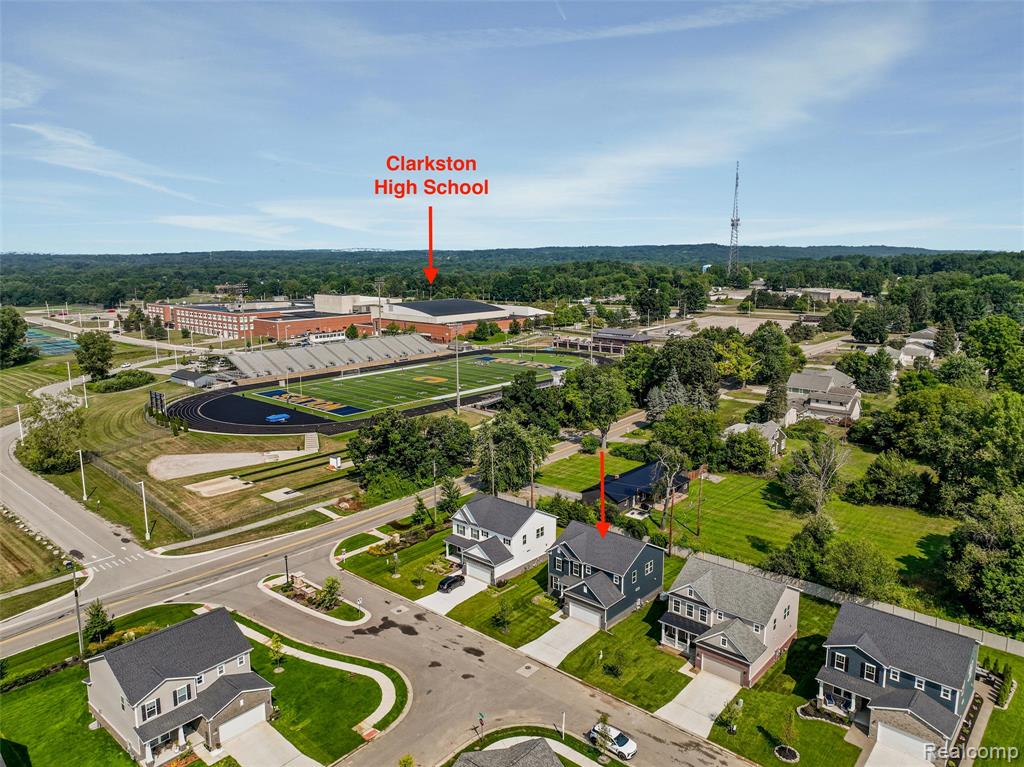 6003 Winsford Lane, Clarkston, MI — Photo 2