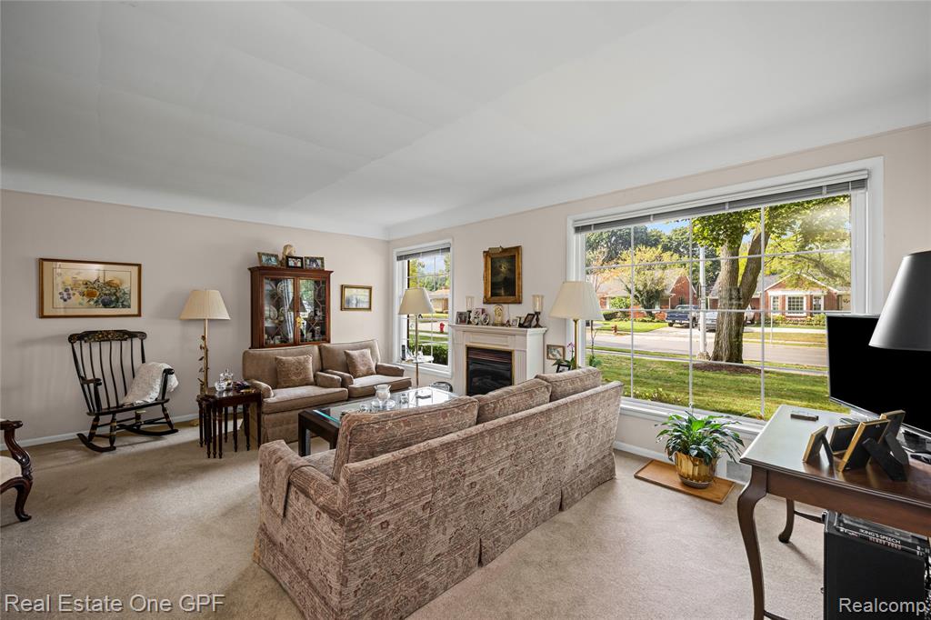 650 Cadieux Road, 1, Grosse Pointe, MI 48230 — Photo 5