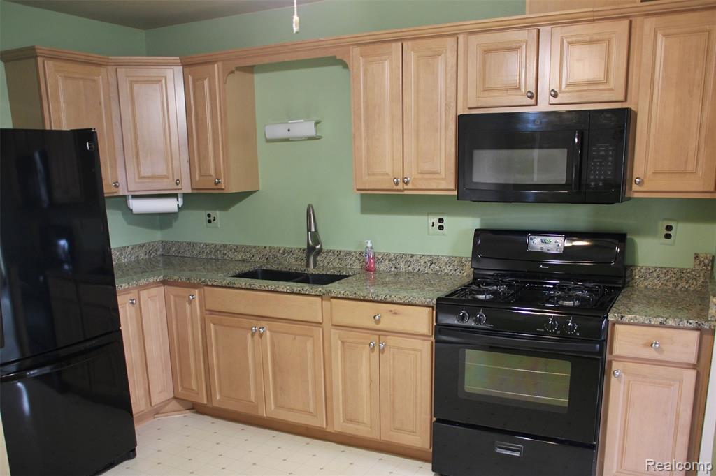 40849 Newport Drive, 215, Plymouth, MI 48170 — Photo 7