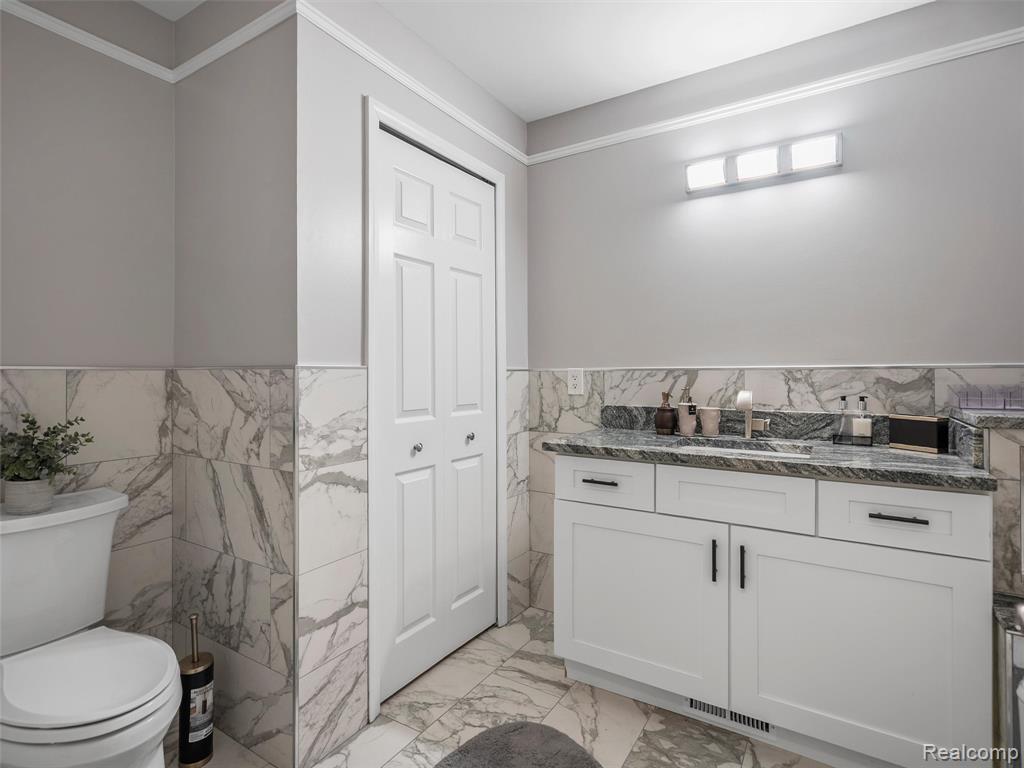 43043 W Kirkwood Drive, Clinton Twp, MI 48038 — Photo 36