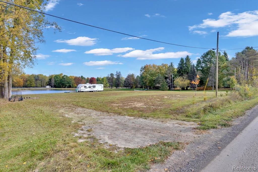 5541 Bordman Road, Dryden, MI 48428 — Photo 2