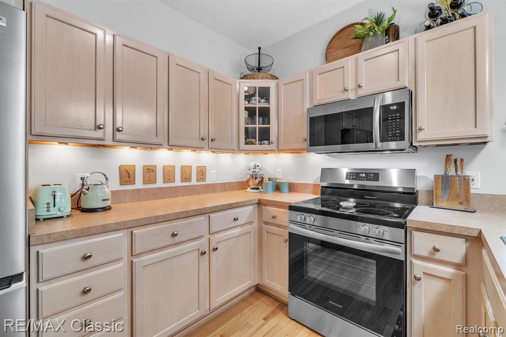 50403 MONROE Street, Canton, MI 48188 — Photo 14